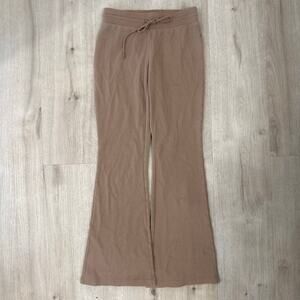 Aritzia Sunday Best Baby Waffle Knit Kick Flare Lounge Pants Beige Size XS